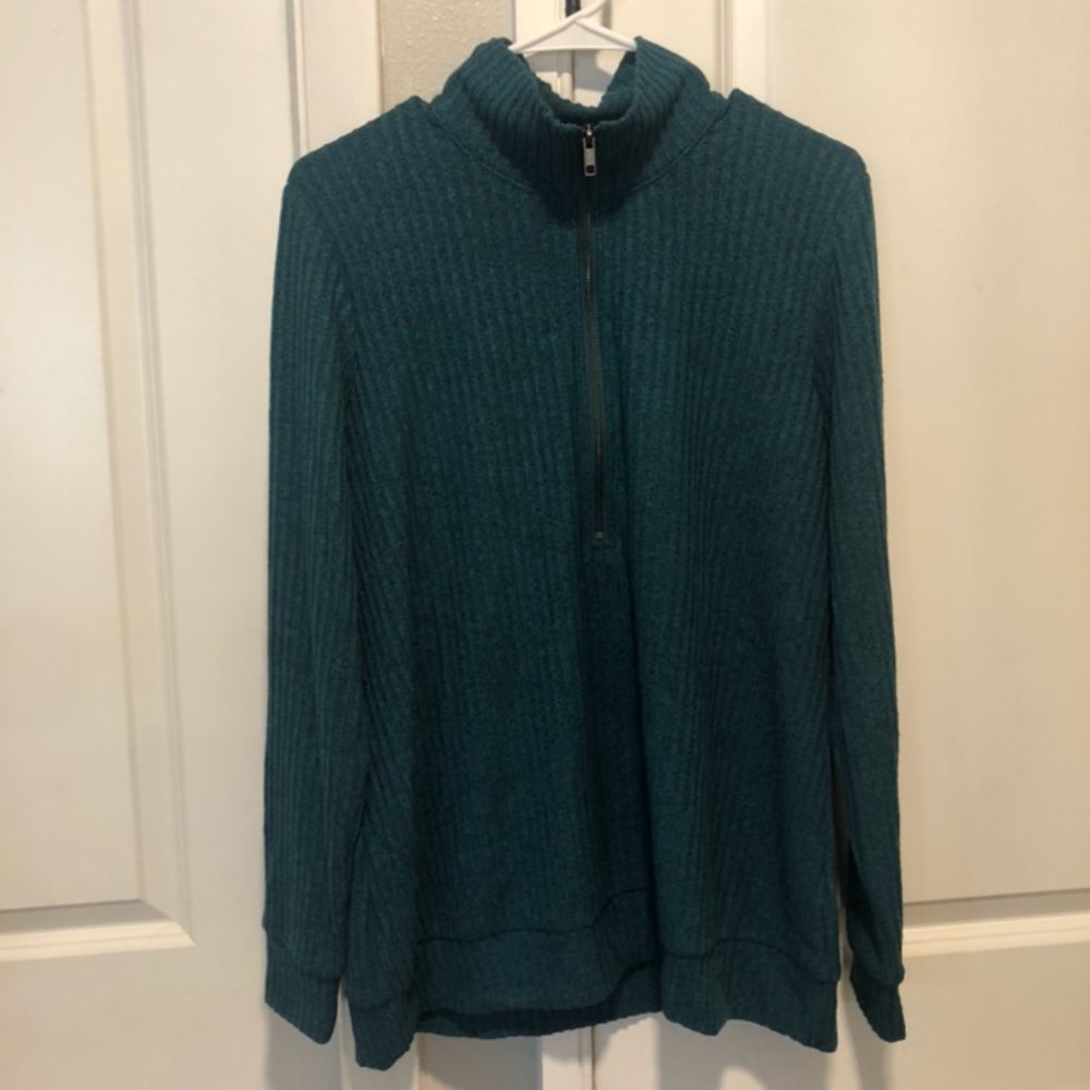 Torrid Relaxed Fit Super Soft Plush Rib Quarter Zip Sweatshirt - Picture 5 of 7